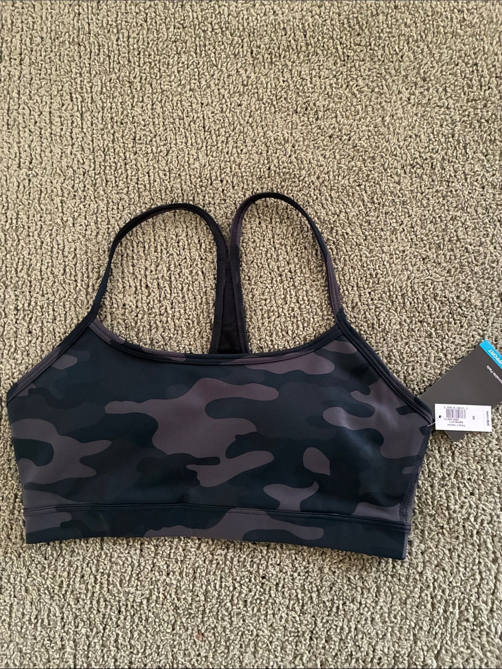 BRAND NEW: Gap Women’s Camo Sports Bra — Black/Grey